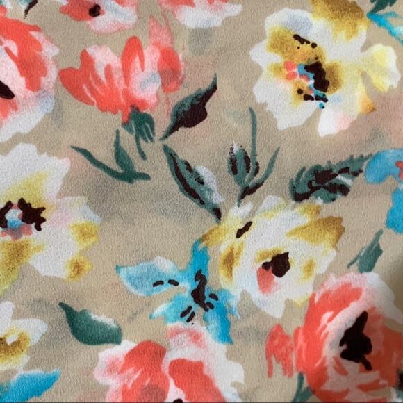 Bellatrix Blouse Shirt Semi Sheer Floral Button Front Blouse Top Size Small - Picture 7 of 14